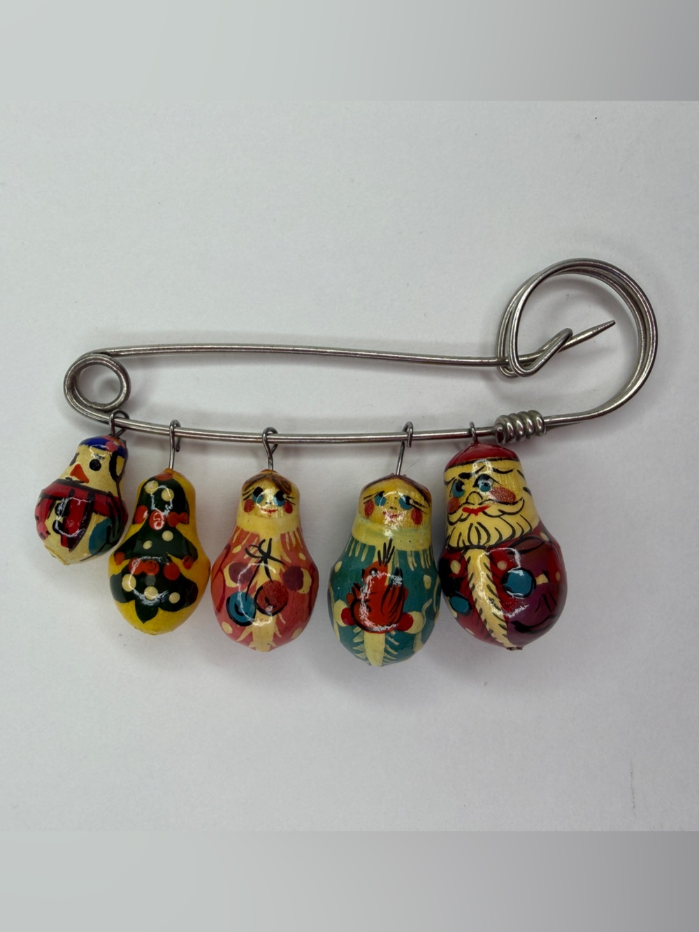 Vtg Christmas Russian Folk Art Hand Painted Wooden Nesting Dolls Brooch Pin